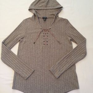 Jones New York Hooded Top. size S